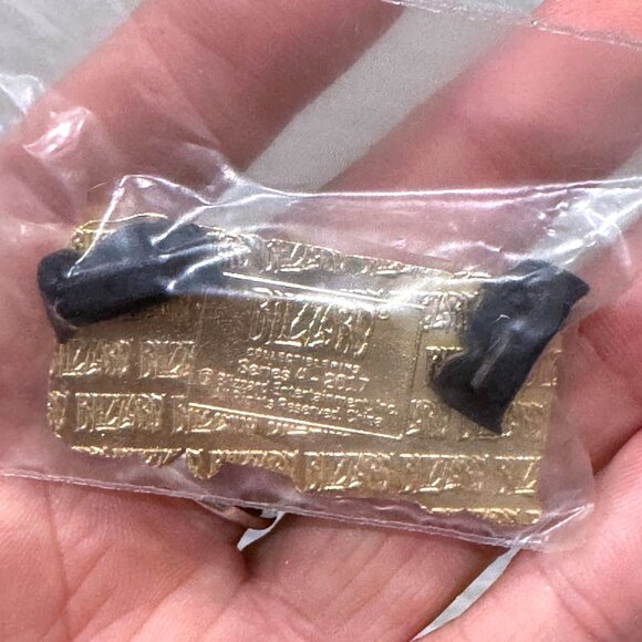 Blizzard Logo in Gold Pin - Series 4 - Picture 3 of 3